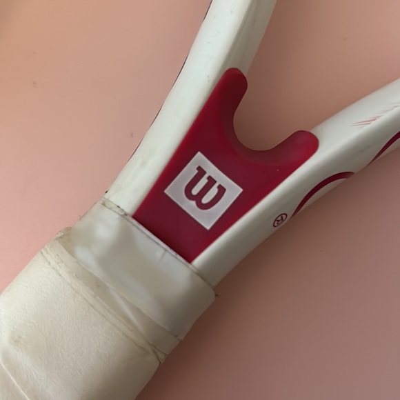 WILSON tennis racket & balls - Picture 3 of 7